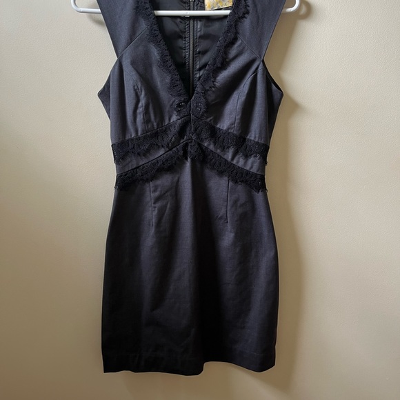 Cute grey v neck dress with black lace detail - Picture 2 of 4